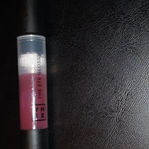 Eye gloss